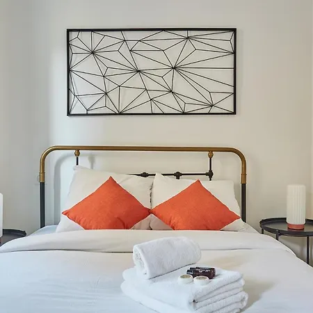 Center Of Le Marais By Prestige Paris