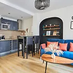 Апартаменты Center Of Le Marais By Prestige Париж