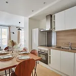 Center Of Le Marais By Prestige Париж
