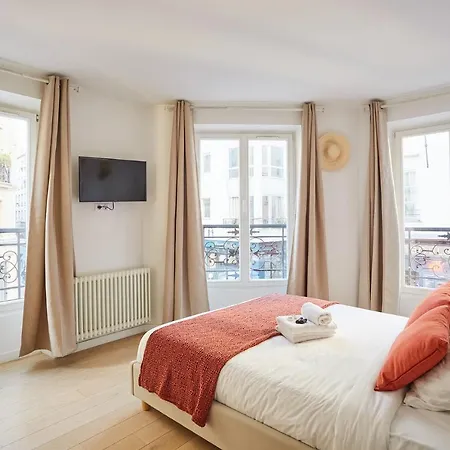 Center Of Le Marais By Prestige