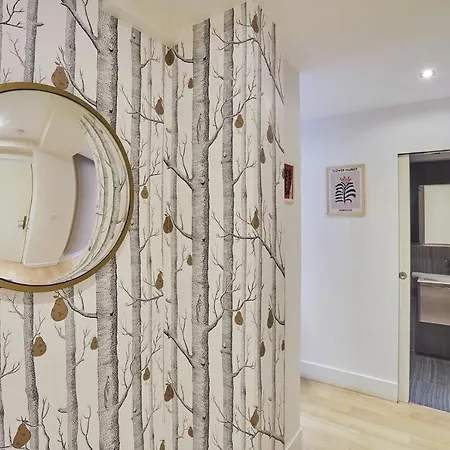 Center Of Le Marais By Prestige Paris